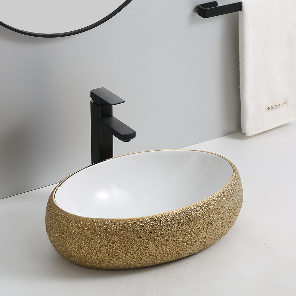 Modern Home Decor Luxury Golden Oval Ceramic Above Countertop Basin Bathroom Sink Art Hand Wash Basin